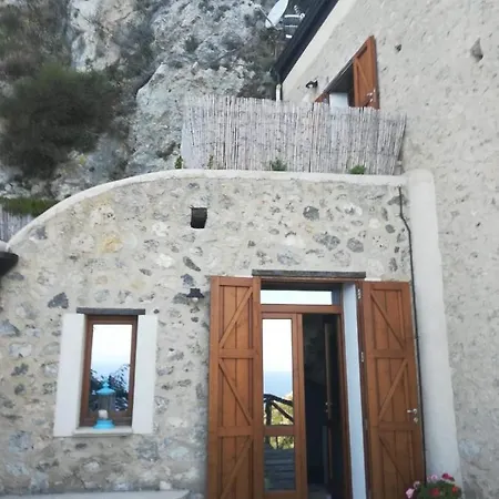 Il Nido Del Falco - Art House With Terrace And Sea View